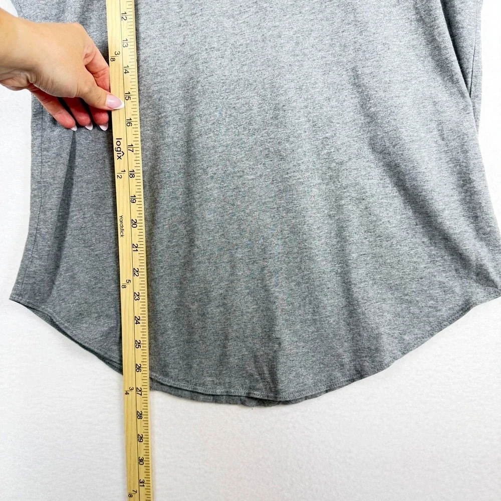 Nike Women Gray Just Do It 3/4 Sleeve Graphic T-Shirt Curved Hem 904771-091 M